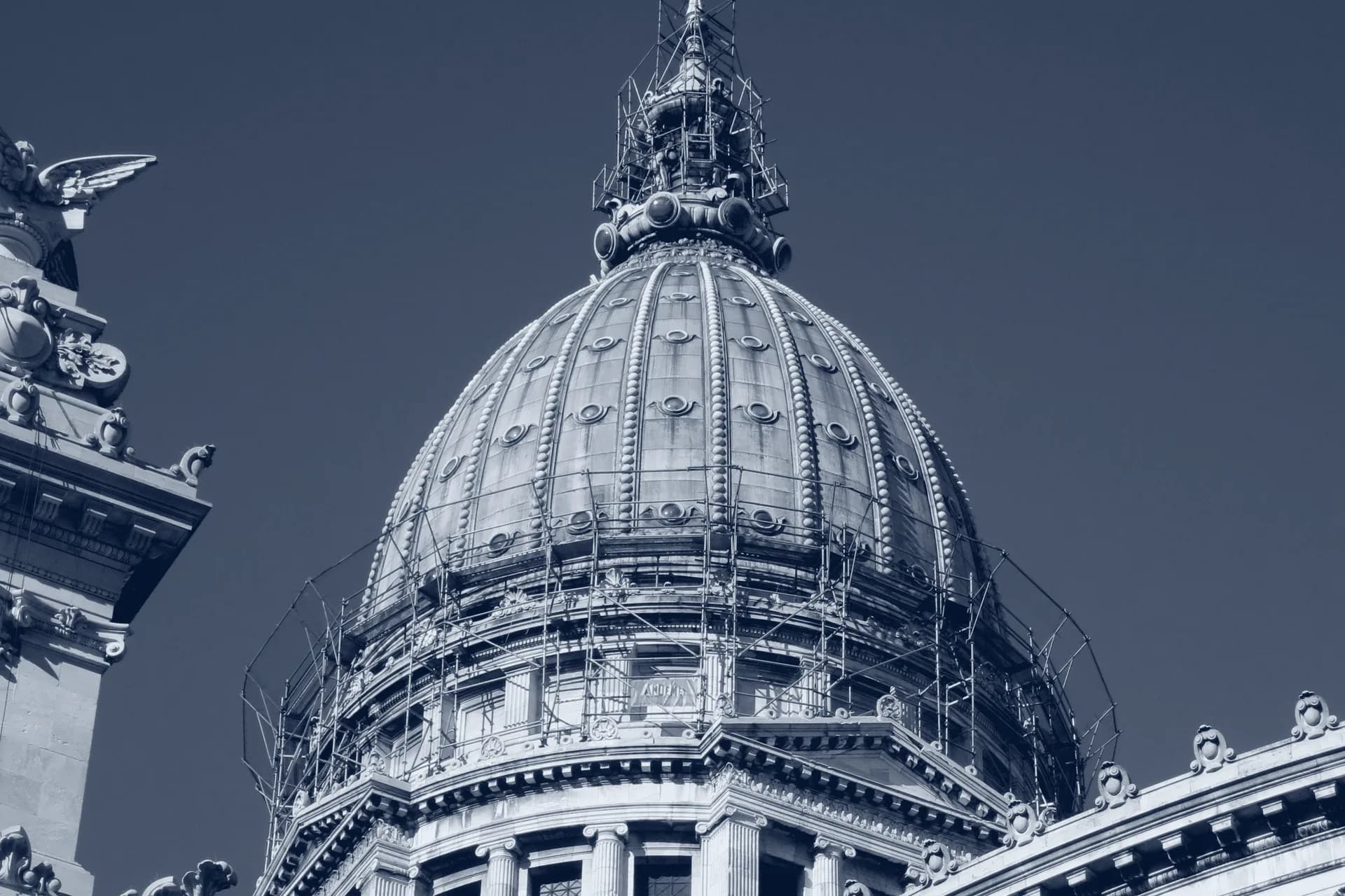 Andamiaje en la cúpula del Congreso Nacional, fotografía de obra