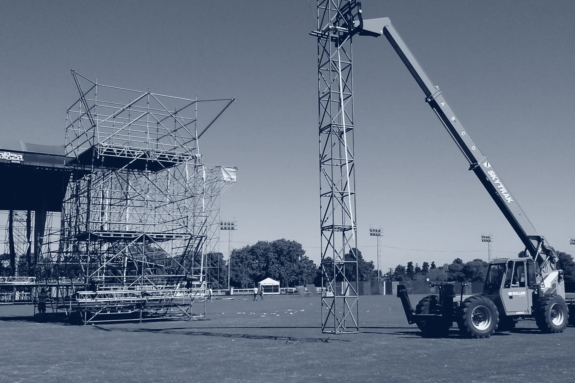 Andamiaje en el predio de Lollapalooza, fotografía de obra