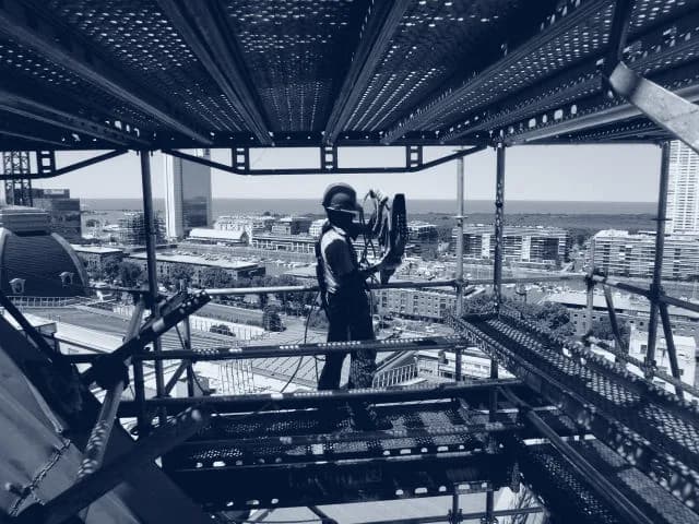 Montaje de estructura tubular, etapa 1