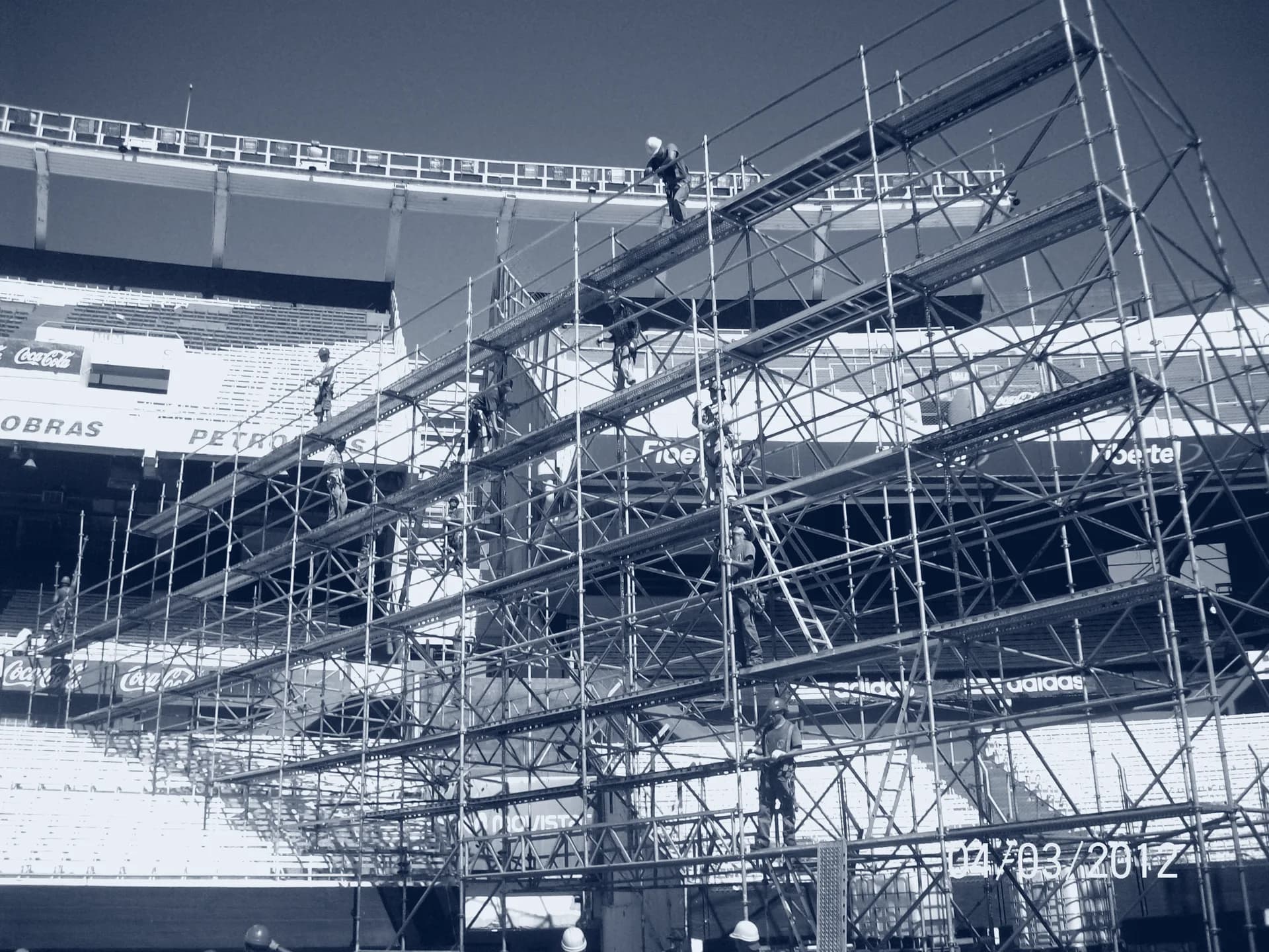 Montaje de estructura tubular, etapa 4